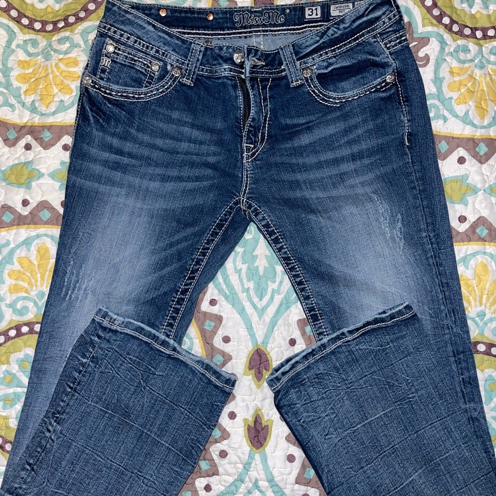 Miss me bootcut jeans size 31 inseam 32”